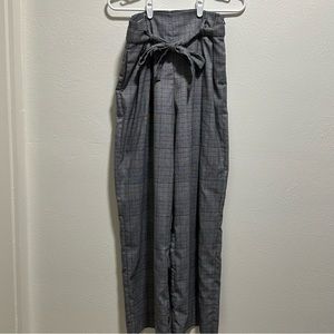 Laundry size 6, wide leg work pants!